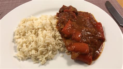 Ungarisches Gulasch Pörkölt tapas ch