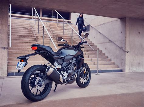 La Honda Cb300r Fait Son Retour En 2022 Acidmotoch Le Site Suisse