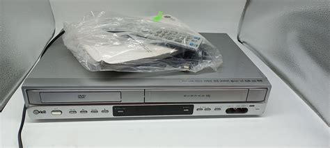 Se produkter som liknar LG V9800 DVD VHS combo på Tradera 580338090