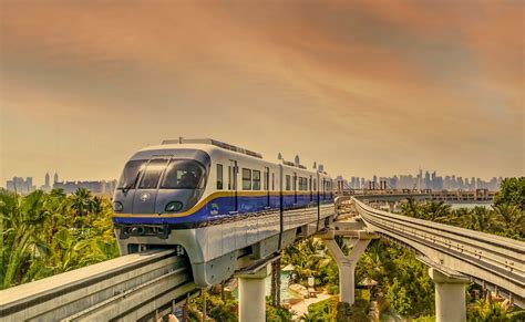 Dubai Palm Jumeirah Monorail Dagpas Met Onbeperkte Ritten GetYourGuide