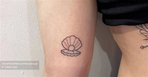 Pearl Clam Tattoo