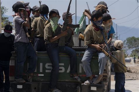 Los Niños Armados De Guerrero En Imágenes Fotos Fotos El PaÍs