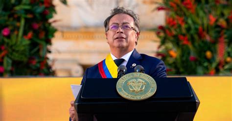 Gustavo Petro tomó posesión como presidente de Colombia