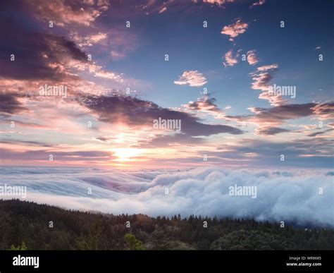 Mt tamalpais sunrise hi-res stock photography and images - Alamy