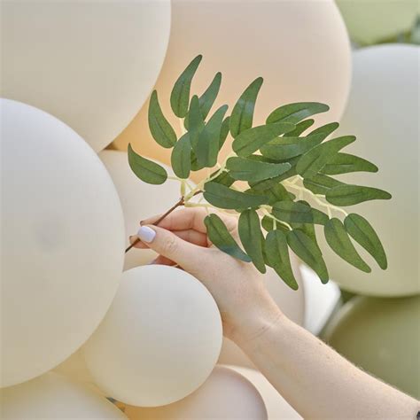 Ballonnenboog Saliegroen Nude Botanical Baby Ginger Ray Partydeco Nl