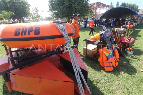 Gelar Peralatan Penanggulangan Bencana Hidrometeorologi ANTARA Foto