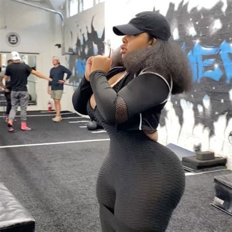 𝑀𝓎𝑒𝓈𝒽𝒶 𝐵𝑜𝓊𝓁𝓉𝑜𝓃 mya curvz Instagram photos and videos Curves