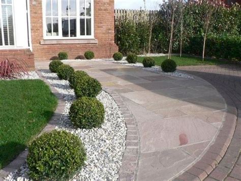 Pin By Dorian Graham On Driveways Small Front Gardens Front Garden Design Front Gardens