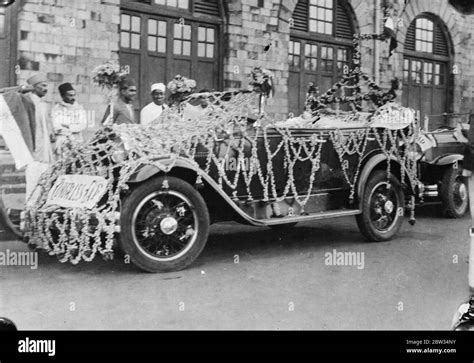 Decorated Car For Gandhi In Bombay 1932 Stock Photo Alamy