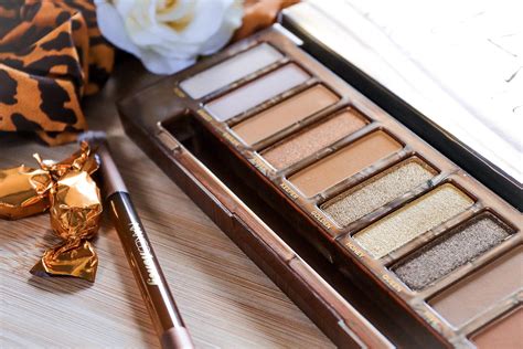 URBAN DECAY NAKED HONEY PALETTE REVIEW SWATCHES Nina Louise