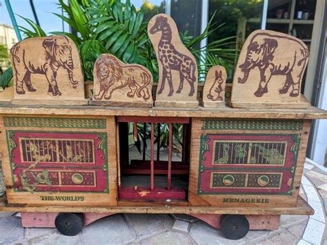 Large Wood Circus Train & Animals Converse - Etsy