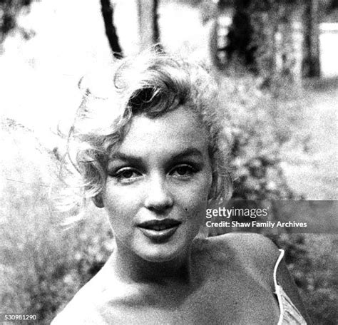 87 Marilyn Monroe Love Happy Stock Photos High Res Pictures And