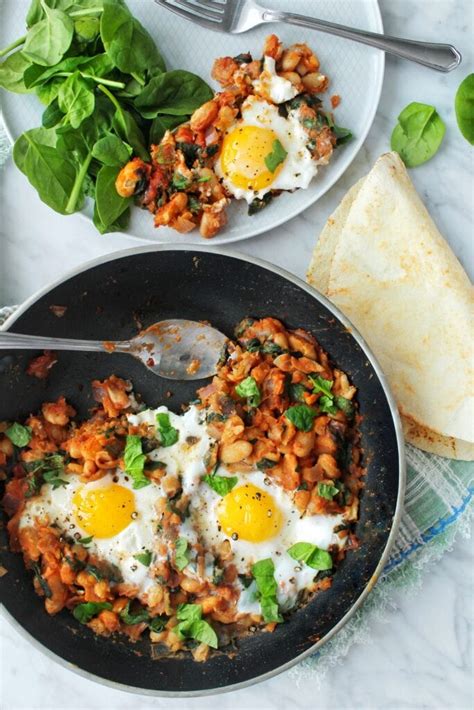 Hungry Paprikas Easy Eggs And Beans Brunch Skillet