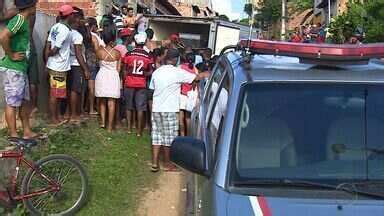 Se Tv Edi O Dupla Invade Casa Atira Em Todos E Mata Tr S Homens