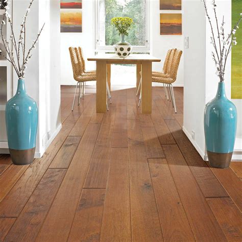 Hardwood Flooring Features Benefits Bloomington In Carpetsplus