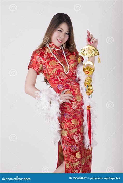 Robe De Cheongsam Image Stock Image Du Oriental Salutation 150640097