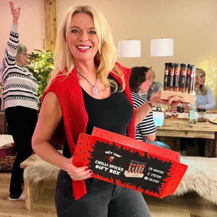 HOT CHIP Real Chilli Real Heat