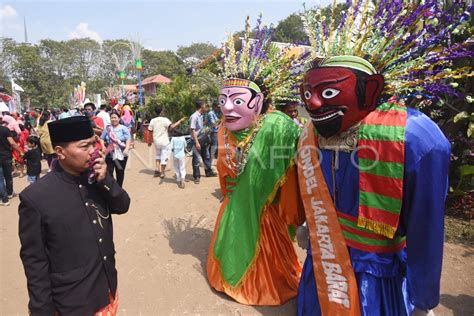 LEBARAN BETAWI 2015 ANTARA Foto