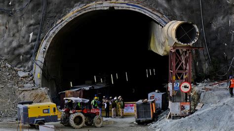 Uttarakhand Tunnel Collapse Rescuers Use ‘pause And Go Drilling