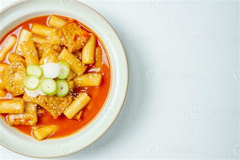 Tteokbokki, Stir-fried Rice Cake 27266996 Stock Photo at Vecteezy