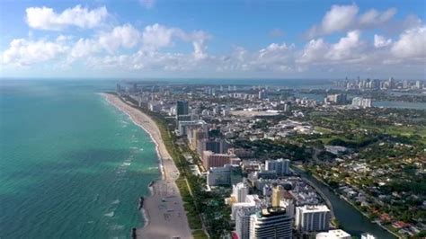 MIAMI, FLORIDA, USA - JANUARY 2019: Aeri... | Stock Video | Pond5