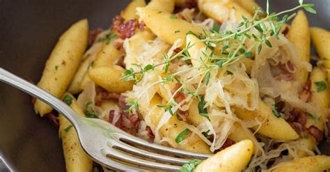 Gebratene Schupfnudeln Mit Sauerkraut Rezept EAT SMARTER