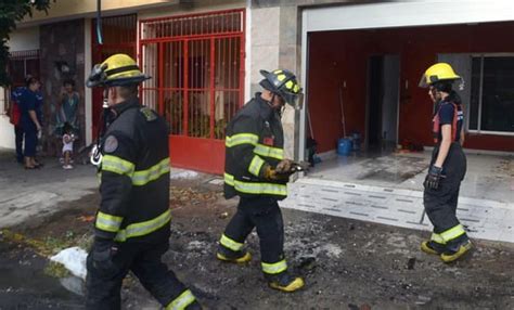 Salvan A Dos Menores Cuando Se Quemaba Su Vivienda