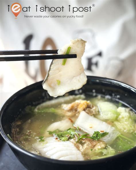 Thai Seng Fish Soup Tasty Fish Soup With Egg Bomb Ieatishootipost