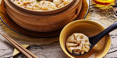 How To Eat Chinese Soup Dumplings