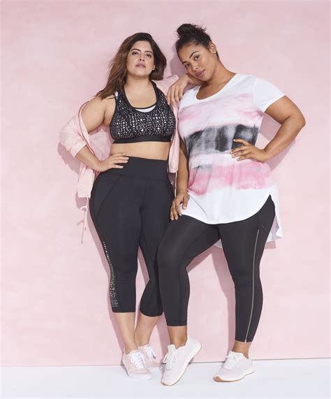 Black Leggings With Sports Bra White T Shirt Plus Size Fitness