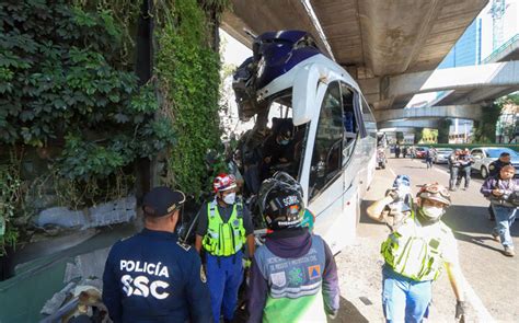 Choque De Autob S En Perif Rico Sur Deja Un Muerto Y Heridos Jos