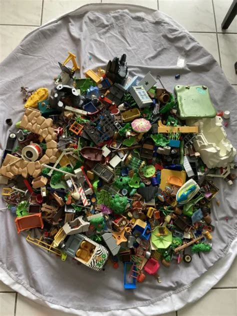 Playmobil Gros Lot De Pieces D Tach Es En Vrac Kgs Eur