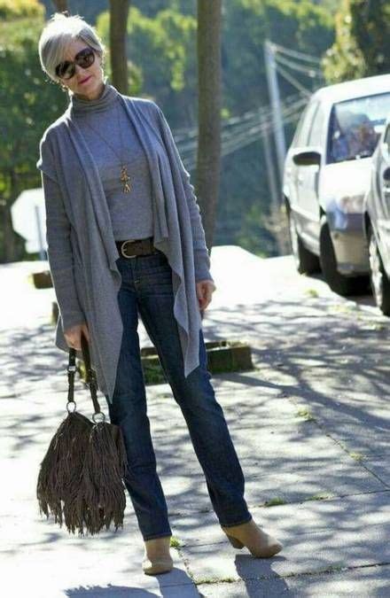 25 Trendy How To Wear Jeans Over 50 Style Fashion For Women Over 40 Fashion Over 50