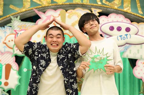 【写真 13枚】「ツギクル芸人グランプリ」に輝いた「金の国」の渡部おにぎりさん（左）と桃沢健輔さん＝フジテレビ提供 Mantanweb