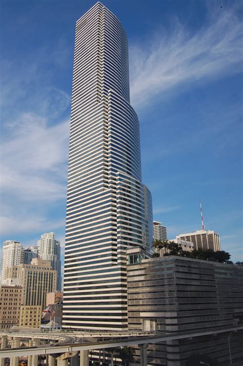 Walking Miami Miami Tower