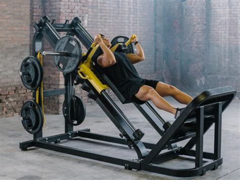 Technogym Pure Hip Thrust Gym Warehouse