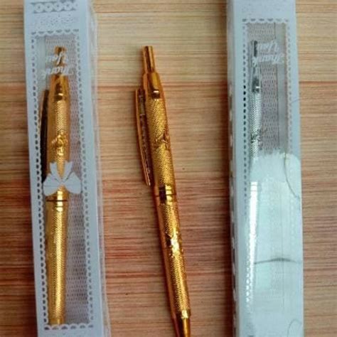 Jual Souvenir Pernikahan Pulpen Emas Perak Kemasan Full Mika Motif Isi