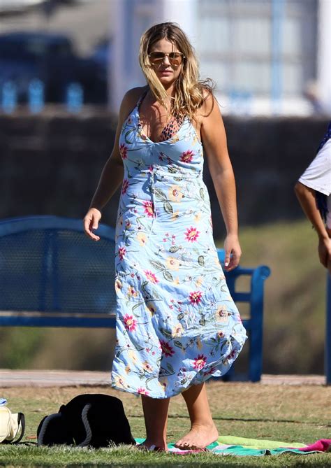 Fiona Falkiner In Bikini At Coogee Beach In Sydney Celebmafia