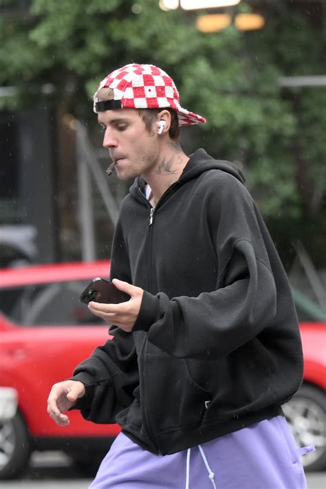 Justin Bieber Looks Stressed As Hes Caught Smoking While Alone On Nyc