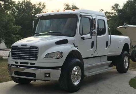 Freightliner Freightliner M2 106 Business Class 2008 Medium Trucks