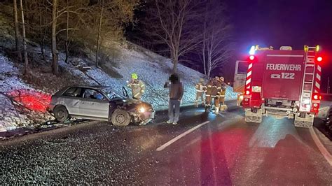 Mit Rettung ins Spital Kontrolle verloren Lenker bei Überschlag