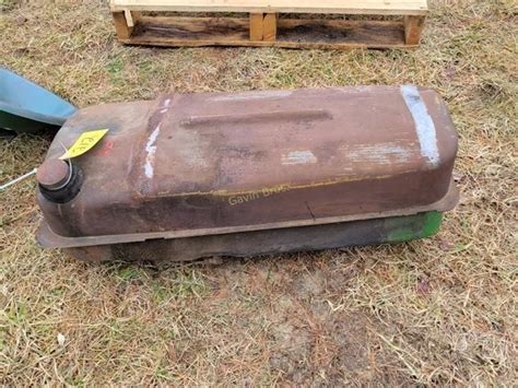 John Deere Gas Tank Lot 212 Calhoun Online John Deere Tractors