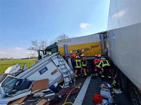 Schwerer Verkehrsunfall Auf A F Nf Verletzte Und Stundenlange