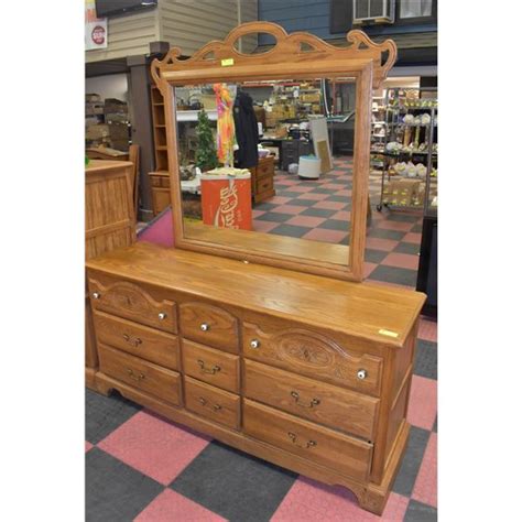 SOLID OAK WOOD CARVED DRESSER WITH MIRROR