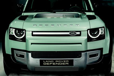 Land Rover Defender 75th Limited Edition Ra Mắt Thị Trường Việt Nam