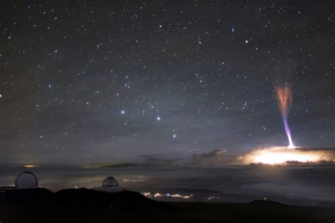 A Stunning Photo Shows Both Red Sprite And Blue Jet Lightning In The