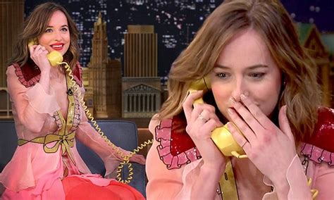 Dakota Johnson Calls Out Jimmy Fallon Flash Sales Fast Lisa Unibo It