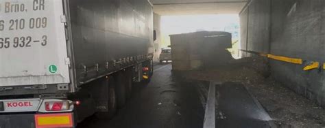 Monza Camion Perde Il Carico In Viale Marconi Traffico Difficoltoso E