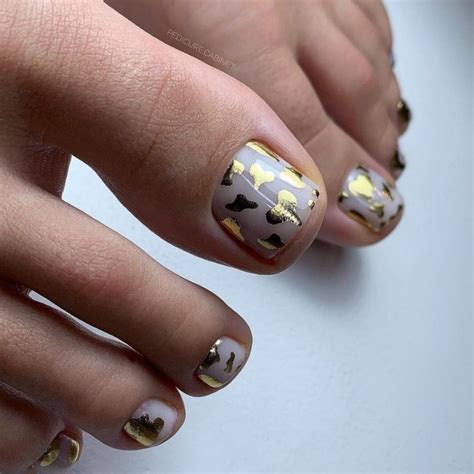 100 Pedicure Colors Design Ideas 10