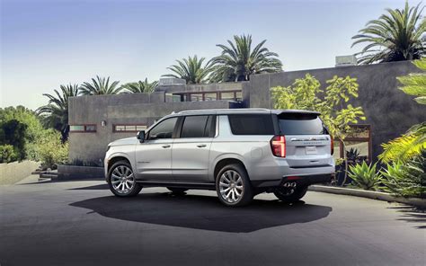 Chevrolet Suburban Premier 2021 Suv Drive